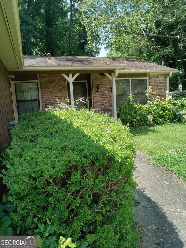 Building Photo - 969 Redan Trail