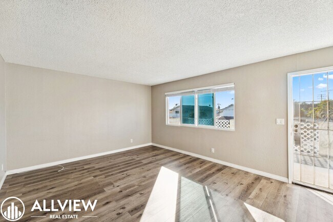 Foto del edificio - 34602 Calle Rosita