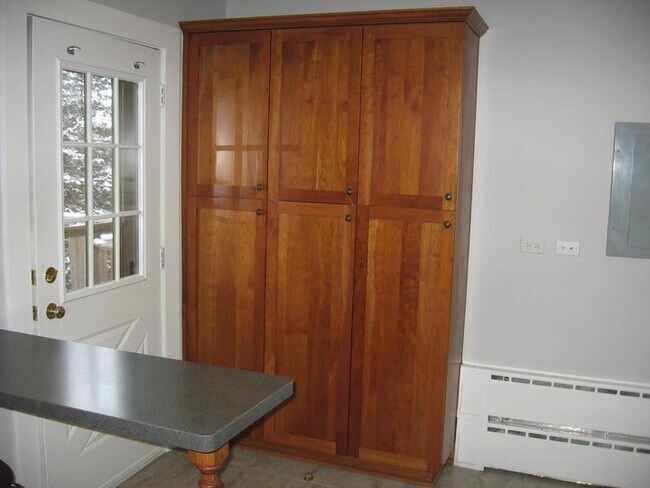 Foto del edificio - 4450 McClure Ave