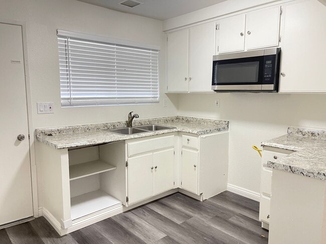 Photo - 600 E. Lugonia Ave. Apartment