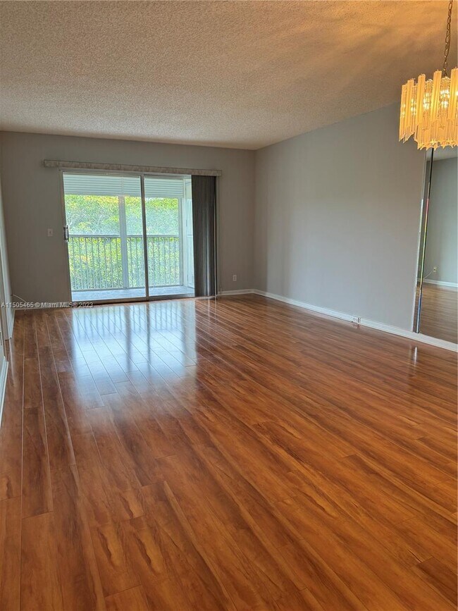 Building Photo - 1401 SW 128th Terrace