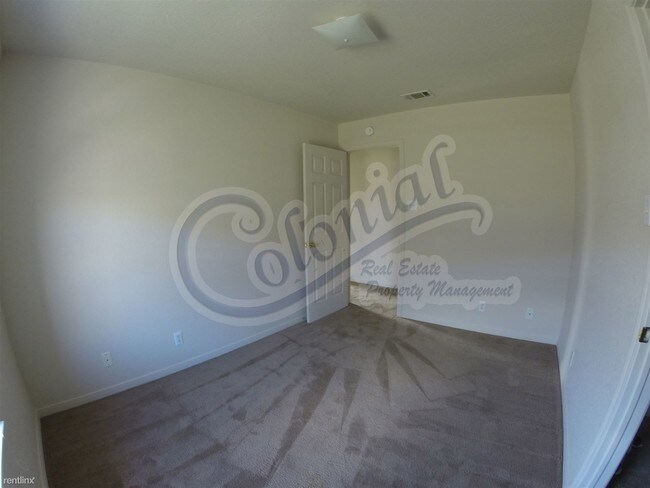 Foto del edificio - 3 br, 2 bath Duplex - 5216 Daybreak Dr A