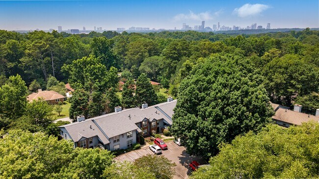 Building Photo - 1126 Weatherstone Dr NE