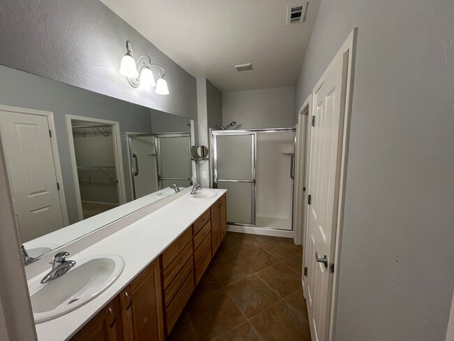 Foto del edificio - 55+ Community Home in Anthem