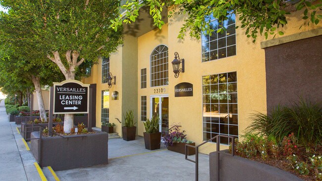 Leasing Center Entrance - Arlo Woodland Hills