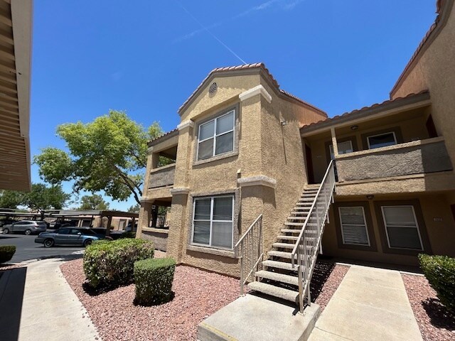 Foto del edificio - 2300 E Silverado Ranch Blvd
