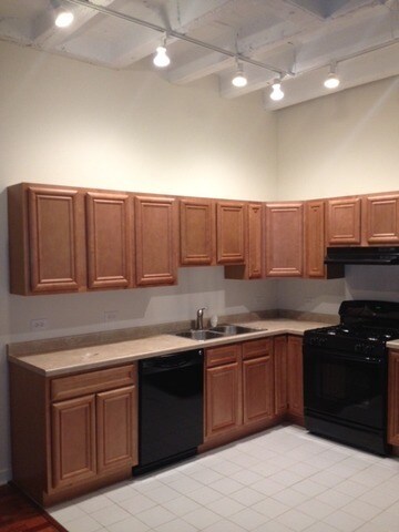 Photo - 4015 N Milwaukee Ave Apartments