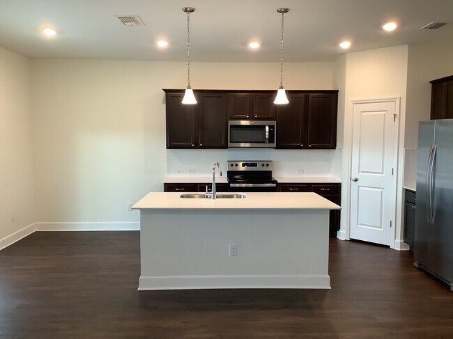 Building Photo - 33920 Night Lily Drive