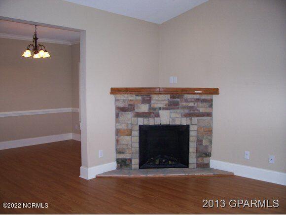 Building Photo - 3321 Ellsworth Dr