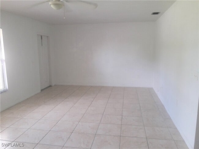 Foto del edificio - 536 111th Ave N