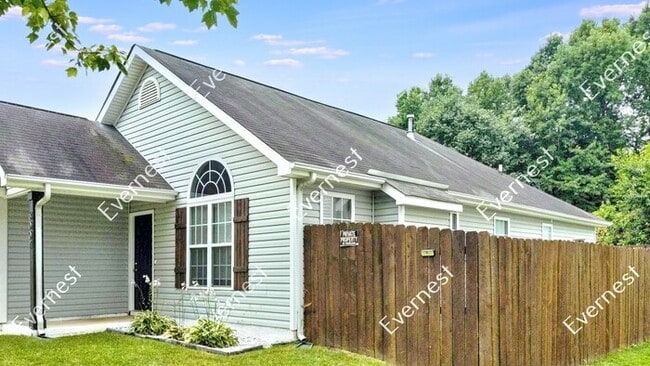 Building Photo - 6007 Patricia Ryan Dr