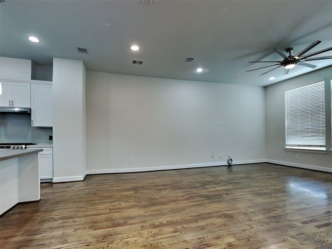 Building Photo - 353 Eado Park Cir