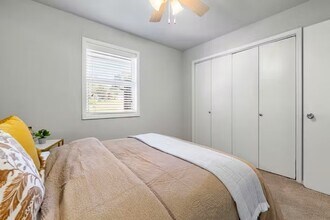 Building Photo - 15 Churchill Dr