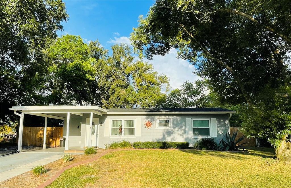 Primary Photo - 2301 Sandalwood Dr