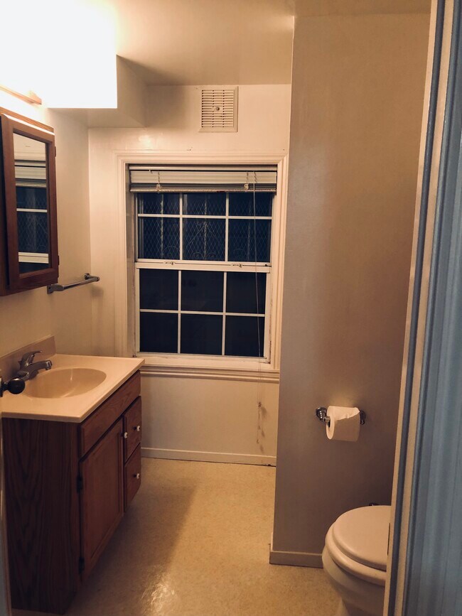 Bathroom - 2587 21st Ave