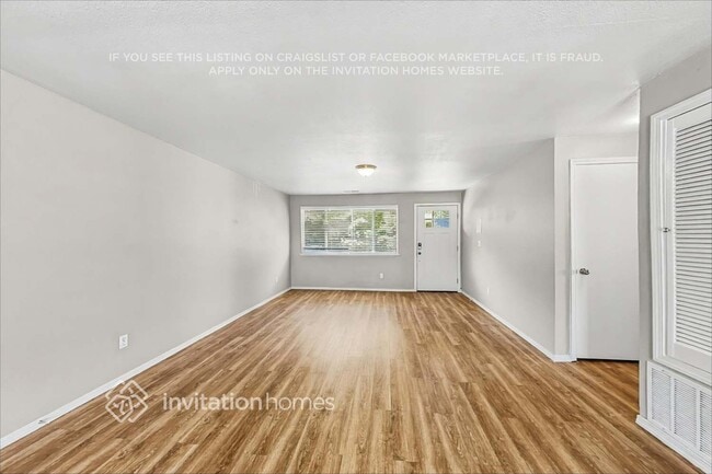 Building Photo - 2528 Platte Ct S