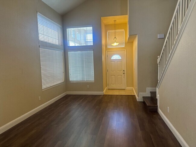 Foto del edificio - 961 Celestine Cir