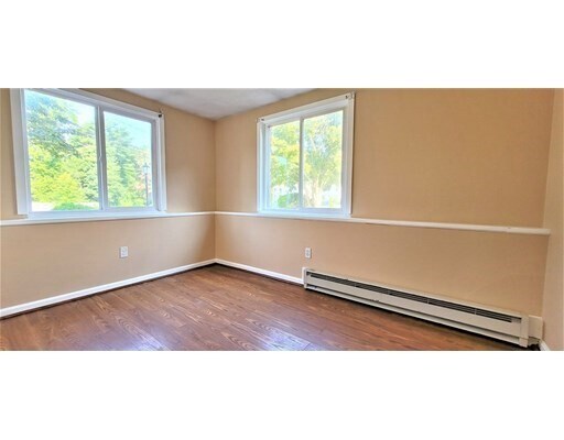 Building Photo - 4 Royal Dane Dr