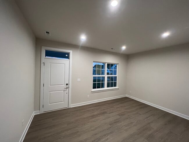 Building Photo - 807 Autumn Sage Dr