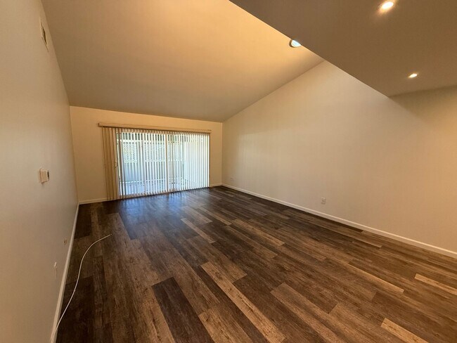 Foto del edificio - An Updated Leisure Village Home now available