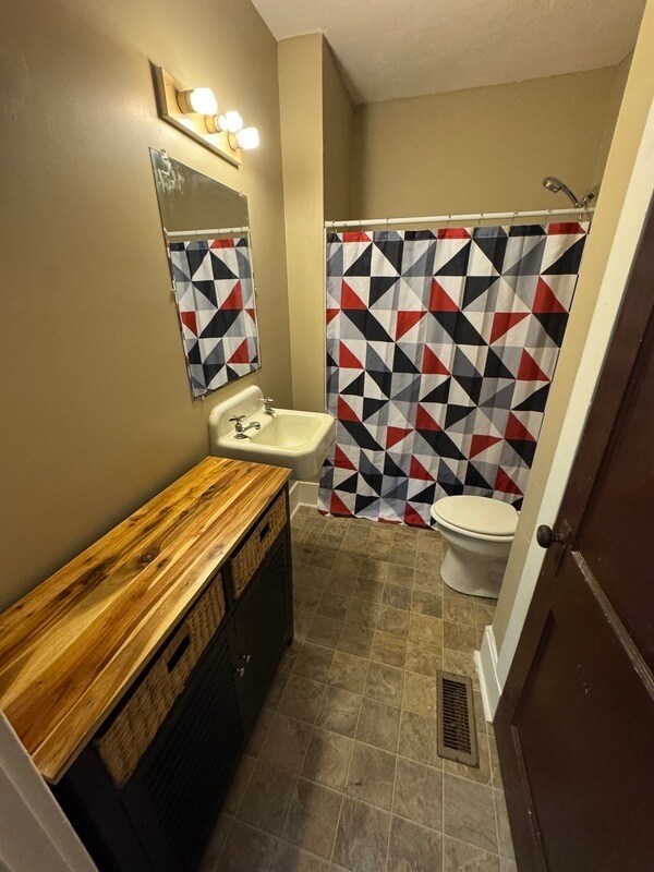 Foto del edificio - 2112 4th Ave