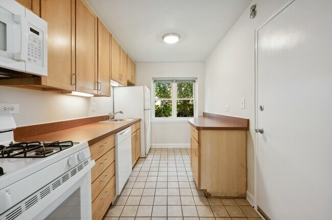 Foto del edificio - 205 Custer Ave
