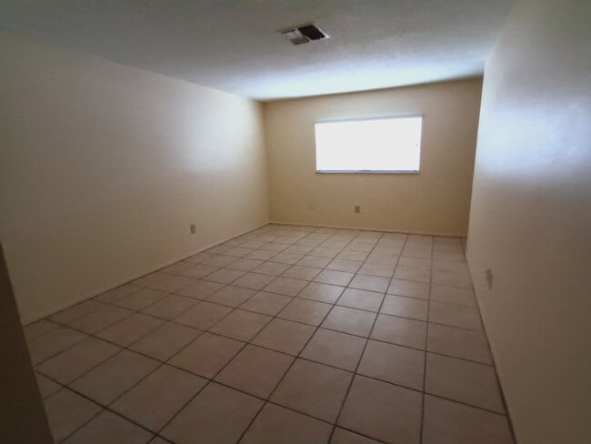 Foto del edificio - 7419 Mead Dr