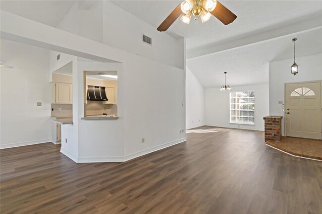 Foto del edificio - 3106 Lazy Brook Dr