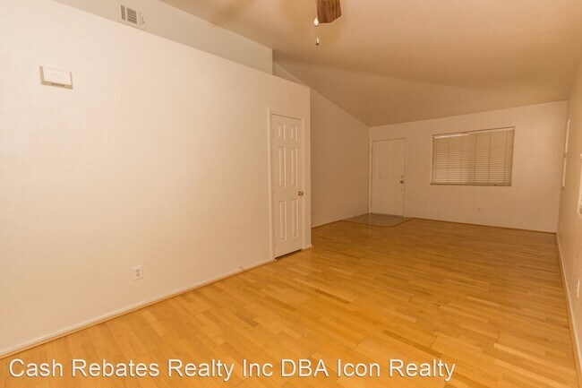 Building Photo - 3 br, 2 bath House - 8829 Crooked Shell Ave