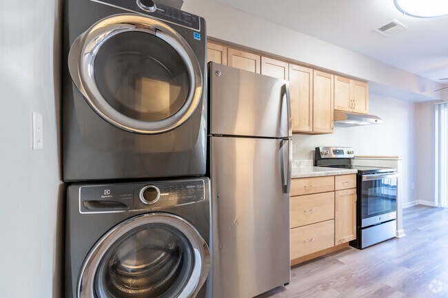 2BR, 1.5BA - 952SF - Upgrade - Laundry - Walkabout Creek