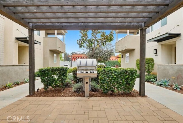 Foto del edificio - 2825 Lily Ln