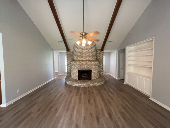 Building Photo - 27226 W Pyeatt Ln