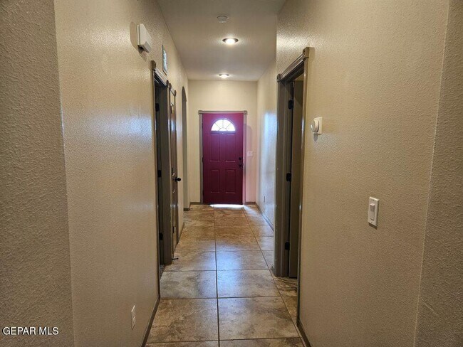 Foto del edificio - 7116 Copper Town Dr