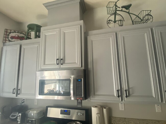 Foto del edificio - 7240 Orchard Cir