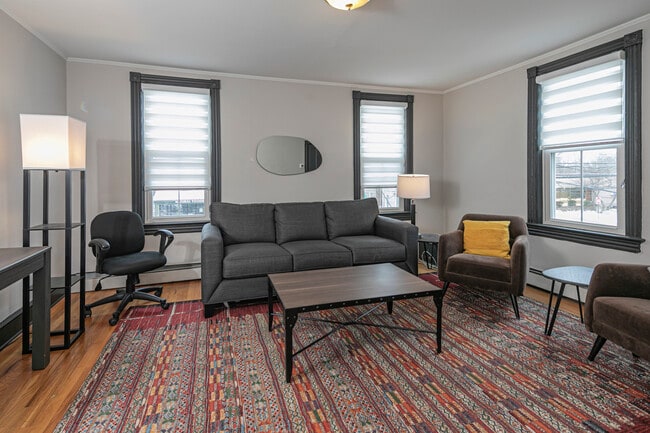 Building Photo - 357-359-359 Nassau St