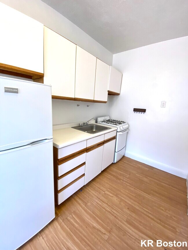 Building Photo - 5 Walbridge St