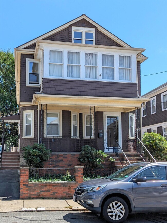 Building Photo - 108 W Quincy St