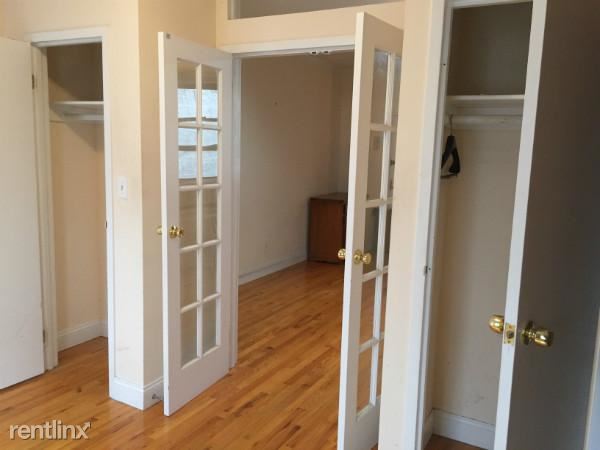 Building Photo - 409 W 47th St