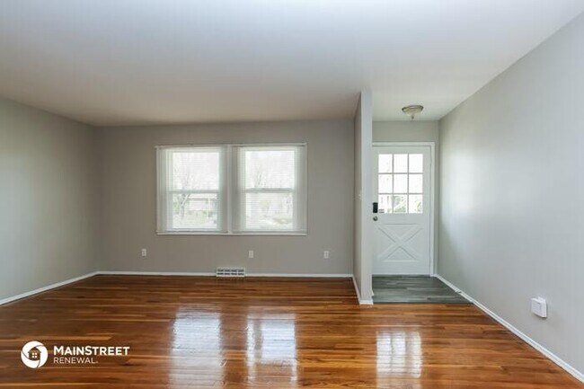 Building Photo - 3735 Gairlock Dr, Columbus, OH 43228