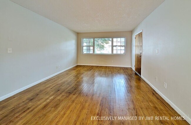 Building Photo - 3113 Belden St