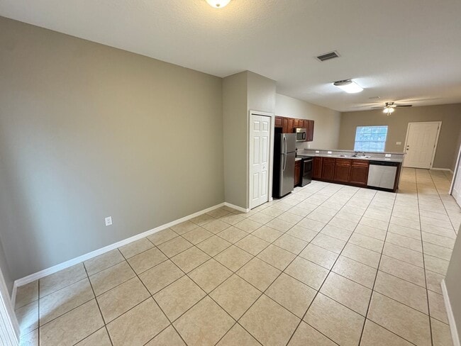 Building Photo - GORGEOUS, 3/2 Ready for Move-in!