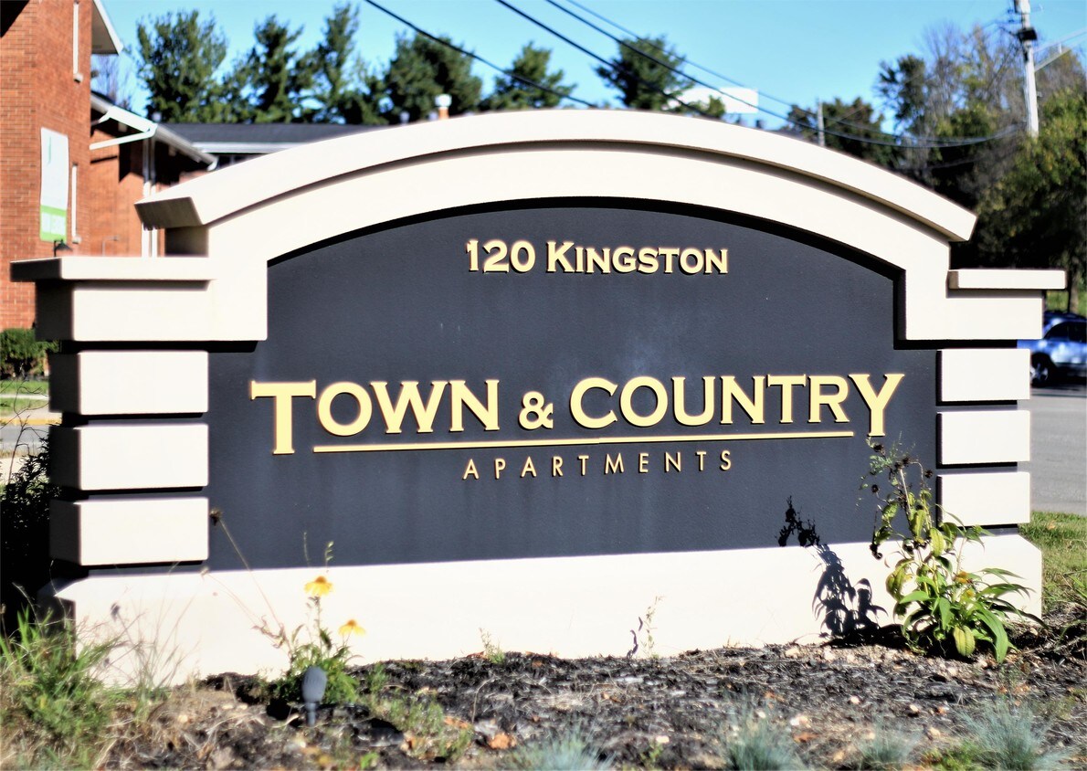 Foto principal - 120 Kingston Dr S