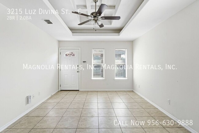 Building Photo - 3215 Luz Divina St