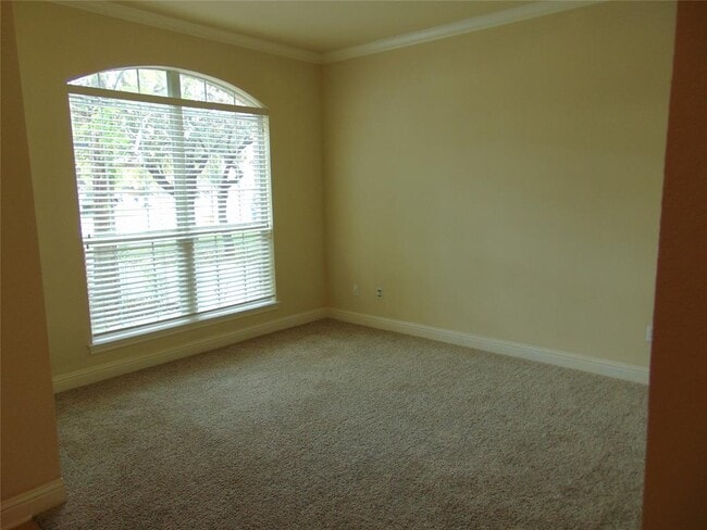 Building Photo - 11904 Quassia Dr