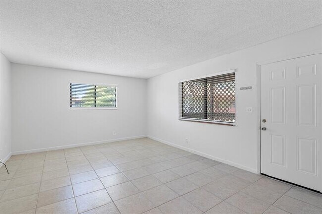 Foto del edificio - 2082 NW 43 Terrace