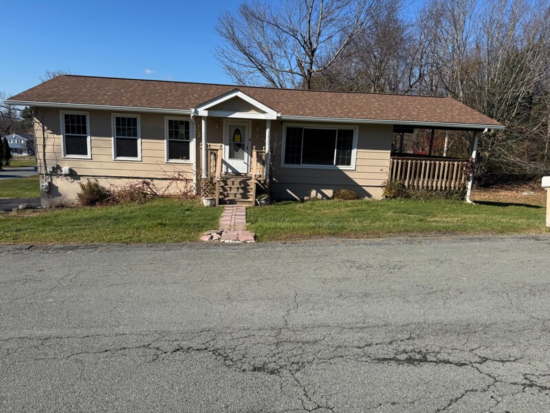 Foto principal - 7 Lawrence Ave