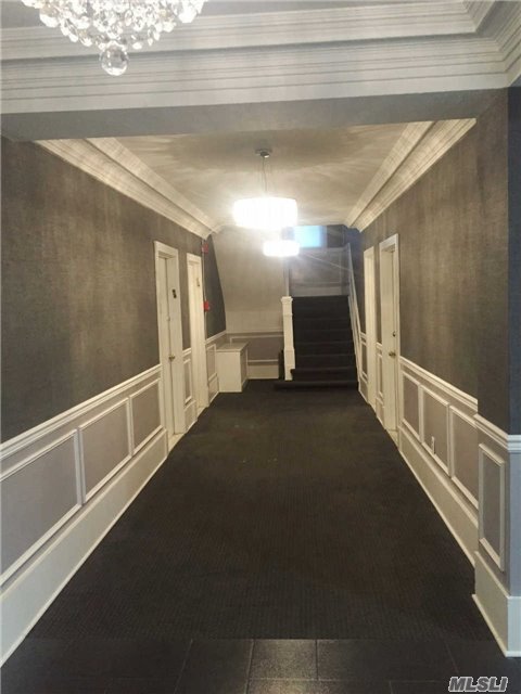 Foto del edificio - 1175 E Broadway
