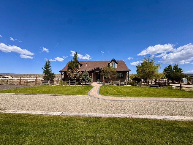 Foto del edificio - Home For Rent on 5 acres in Minden