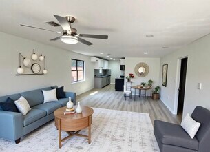 Building Photo - 829 Canfield St