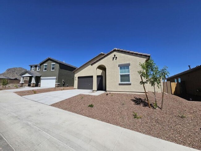 Building Photo - INCREDIBLE BRAND NEW HOME THAT BACKS THE P...